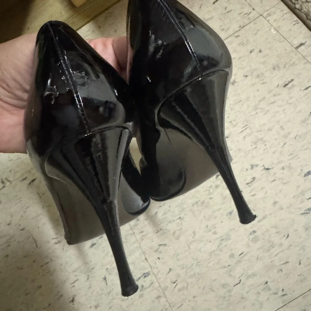 Stuart Weitzman Black Patent Leather Peep Toe Heels | Size 9.5M